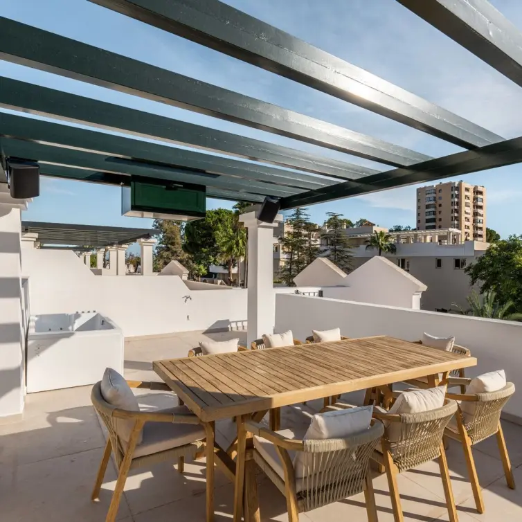 Venta de ático dúplex en Nueva Andalucía