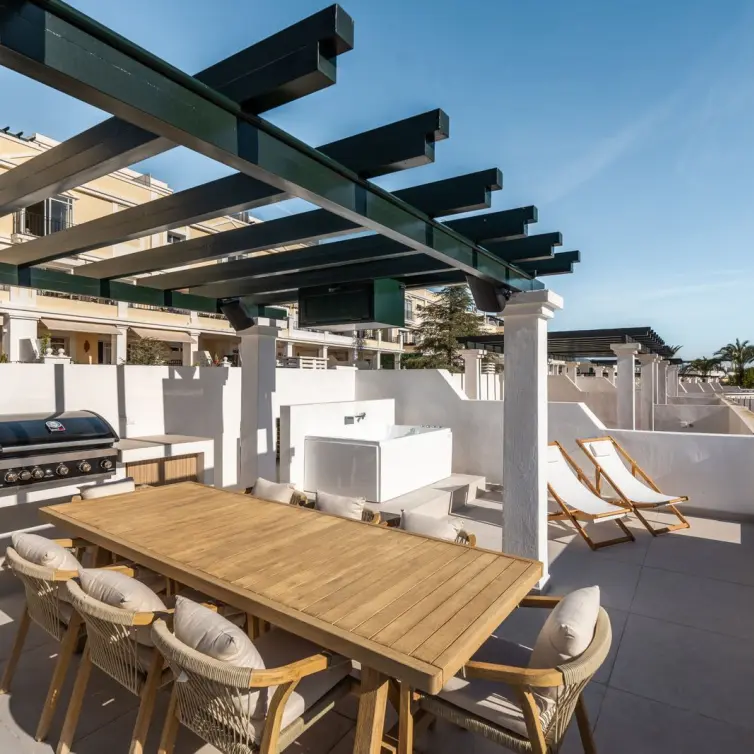 Venta de ático dúplex en Nueva Andalucía