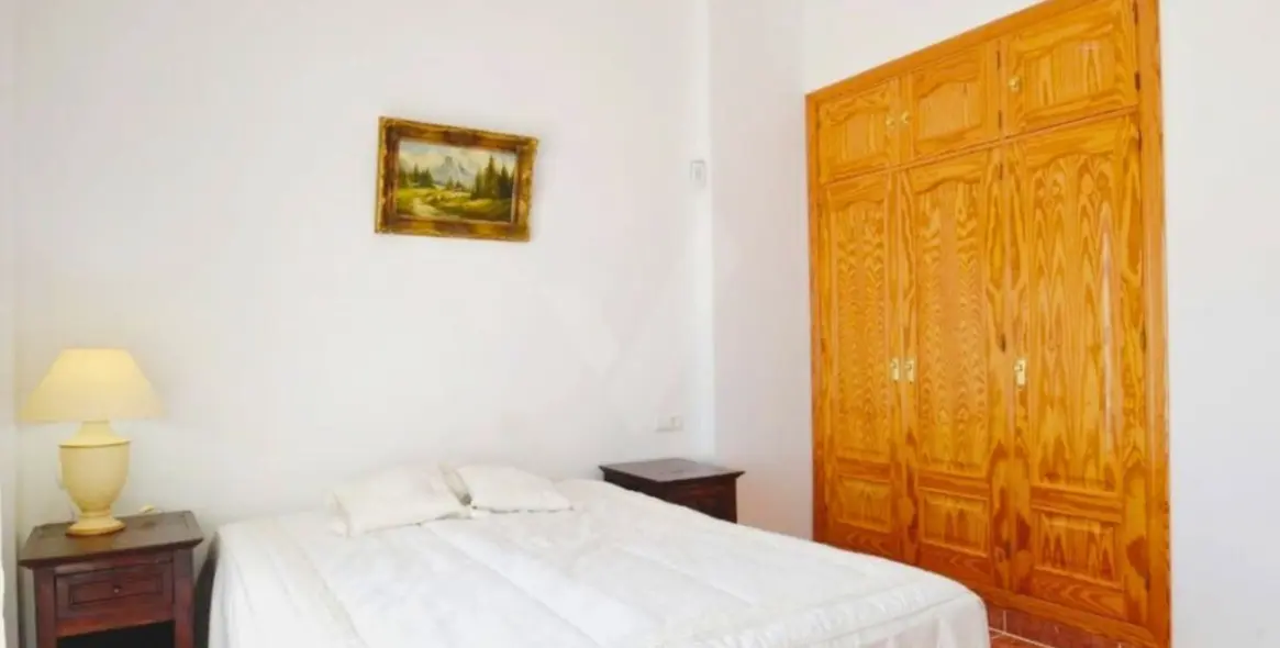 Sale of detached villa in Sayalonga 24