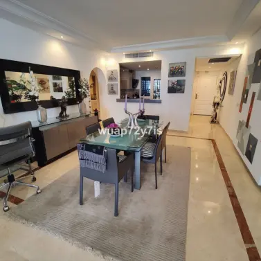 Продажа апартаментов на первом этаже в Puerto Banús