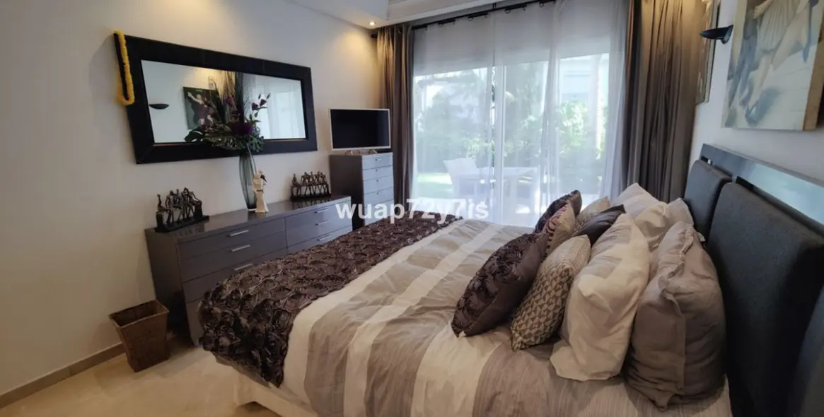 Sale of ground floor apartment in Puerto Banús 9