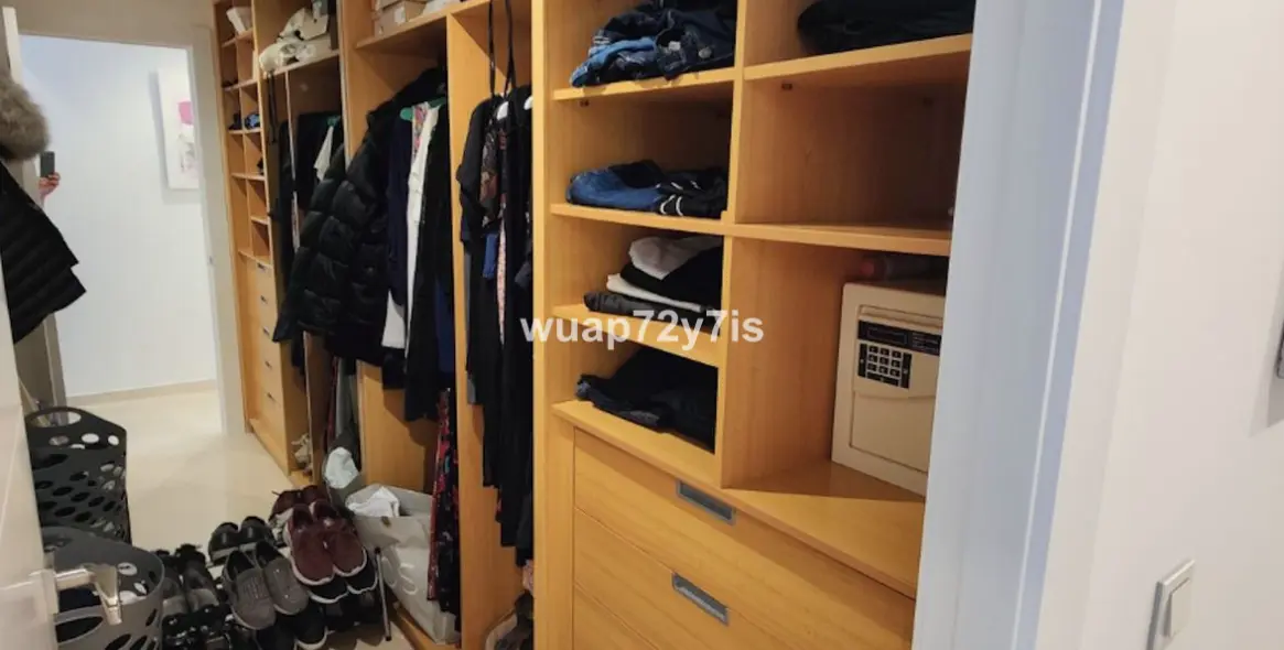 Sale of ground floor apartment in Puerto Banús 11