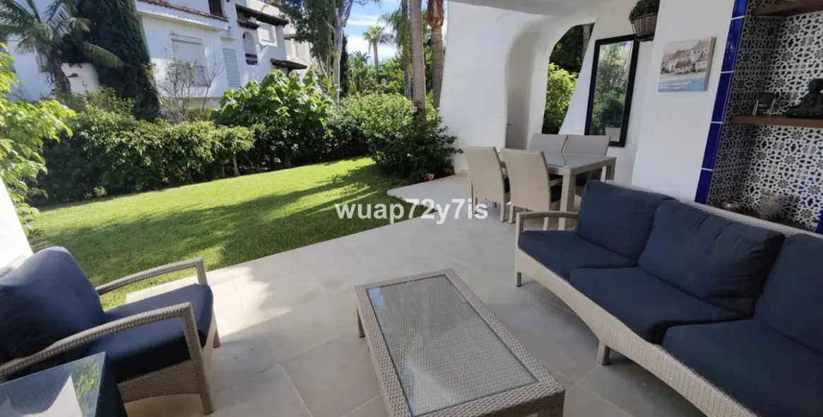 Sale of ground floor apartment in Puerto Banús 14