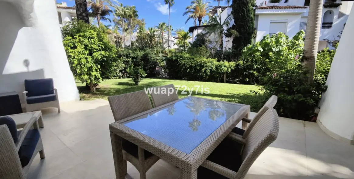 Sale of ground floor apartment in Puerto Banús 15