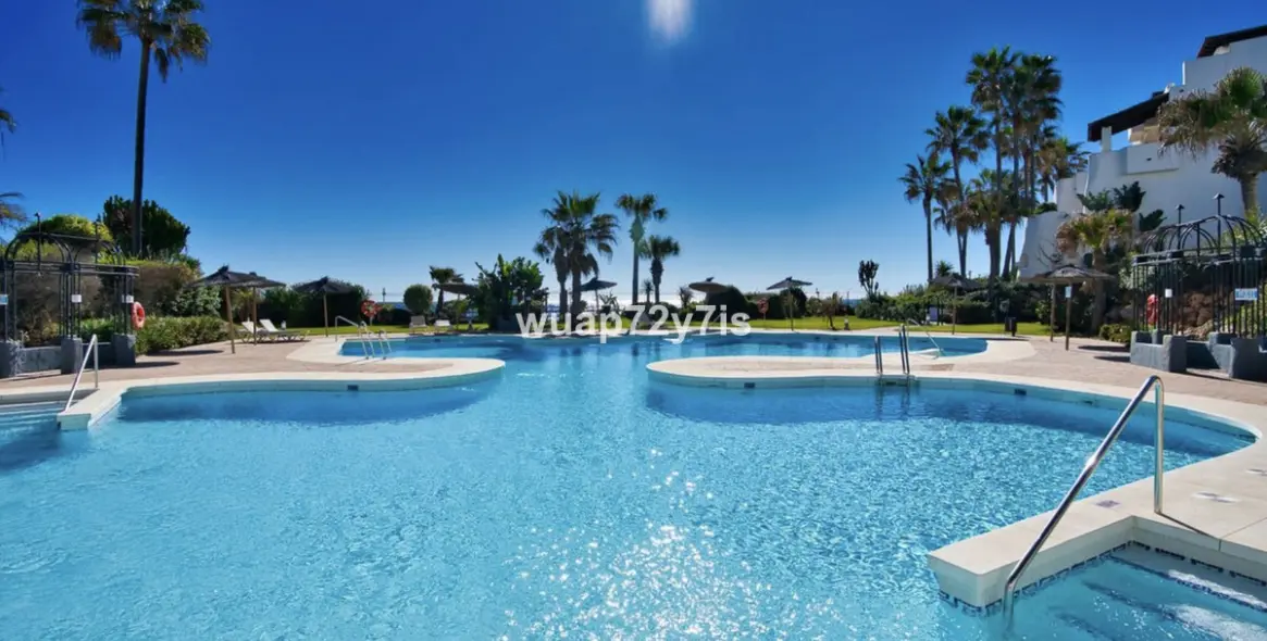 Sale of ground floor apartment in Puerto Banús 21