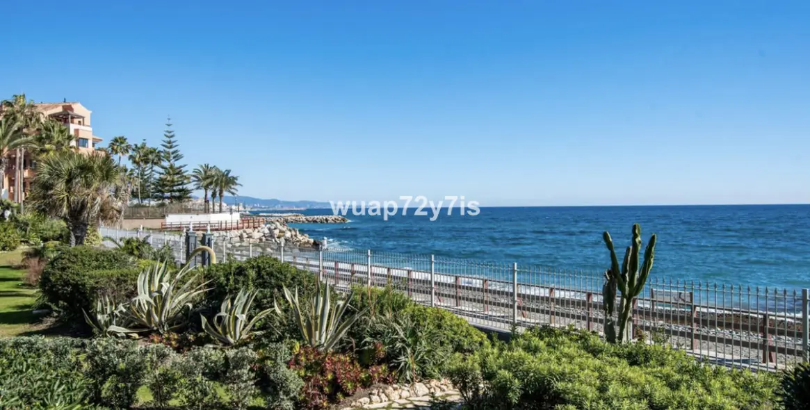 Sale of ground floor apartment in Puerto Banús 26