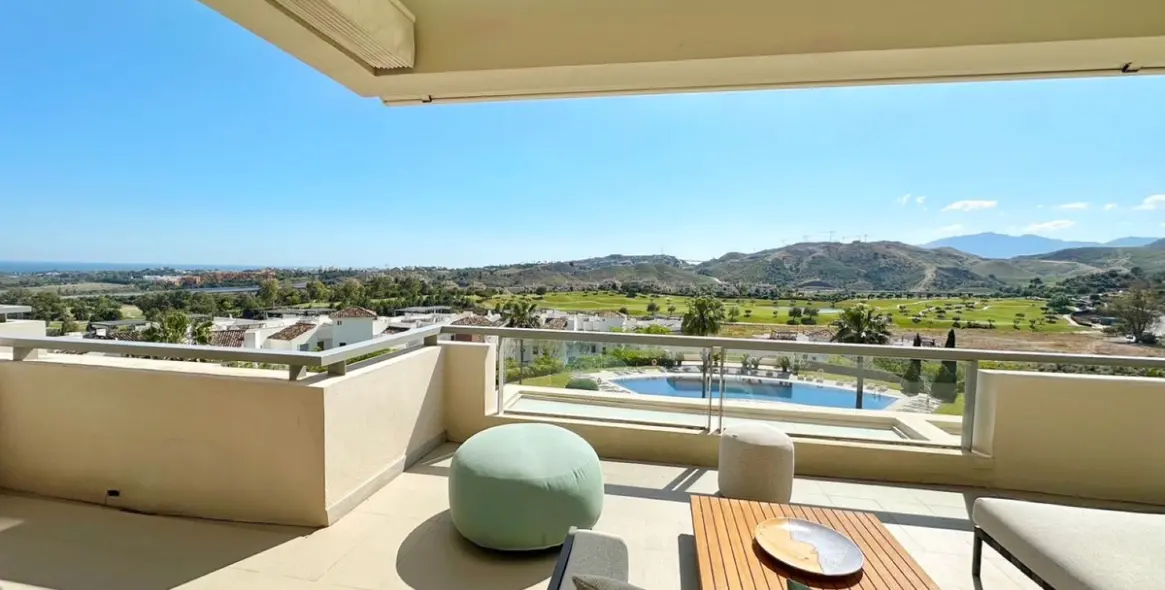 Sale of penthouse duplex in Los Arqueros 3