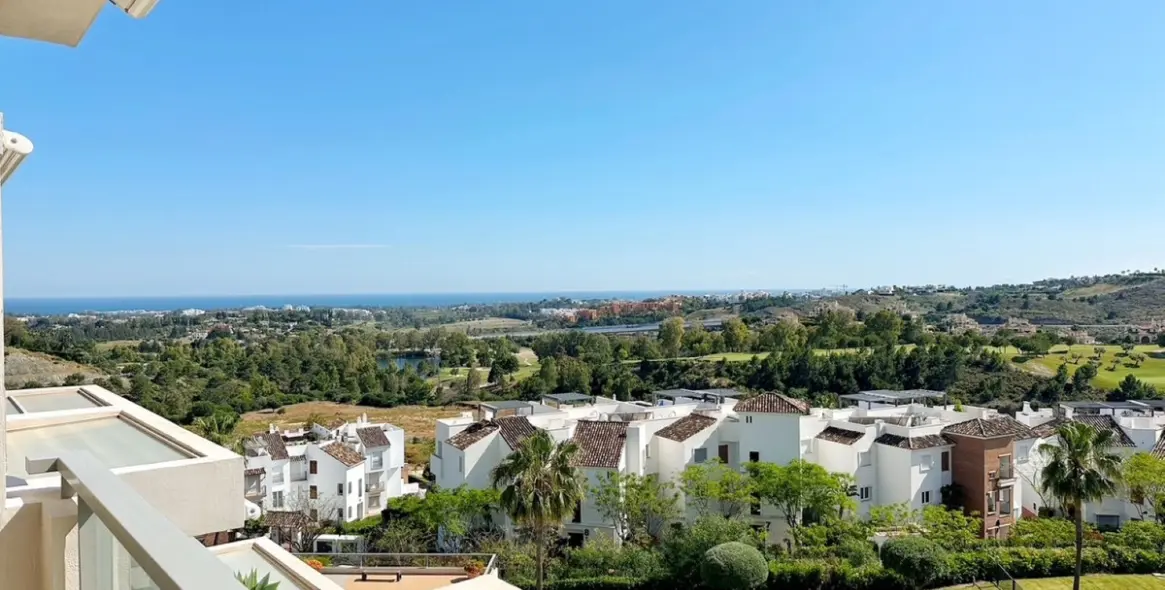Sale of penthouse duplex in Los Arqueros 5