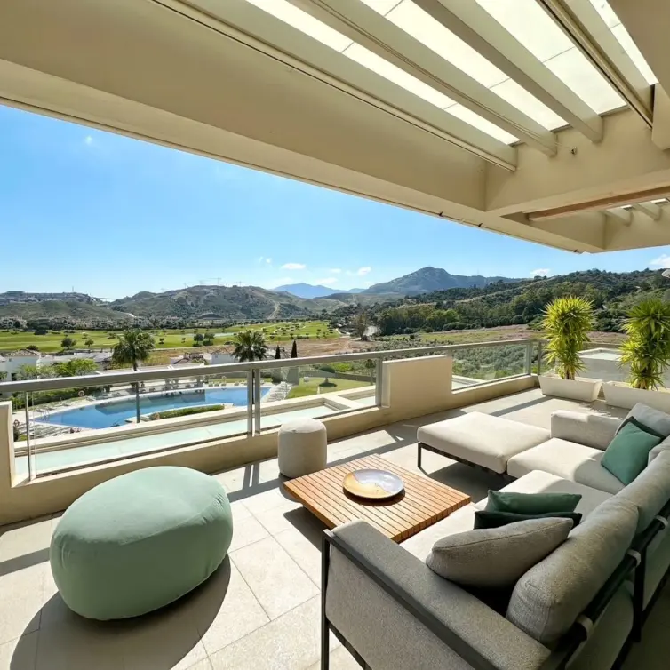 Sale of penthouse duplex in Los Arqueros