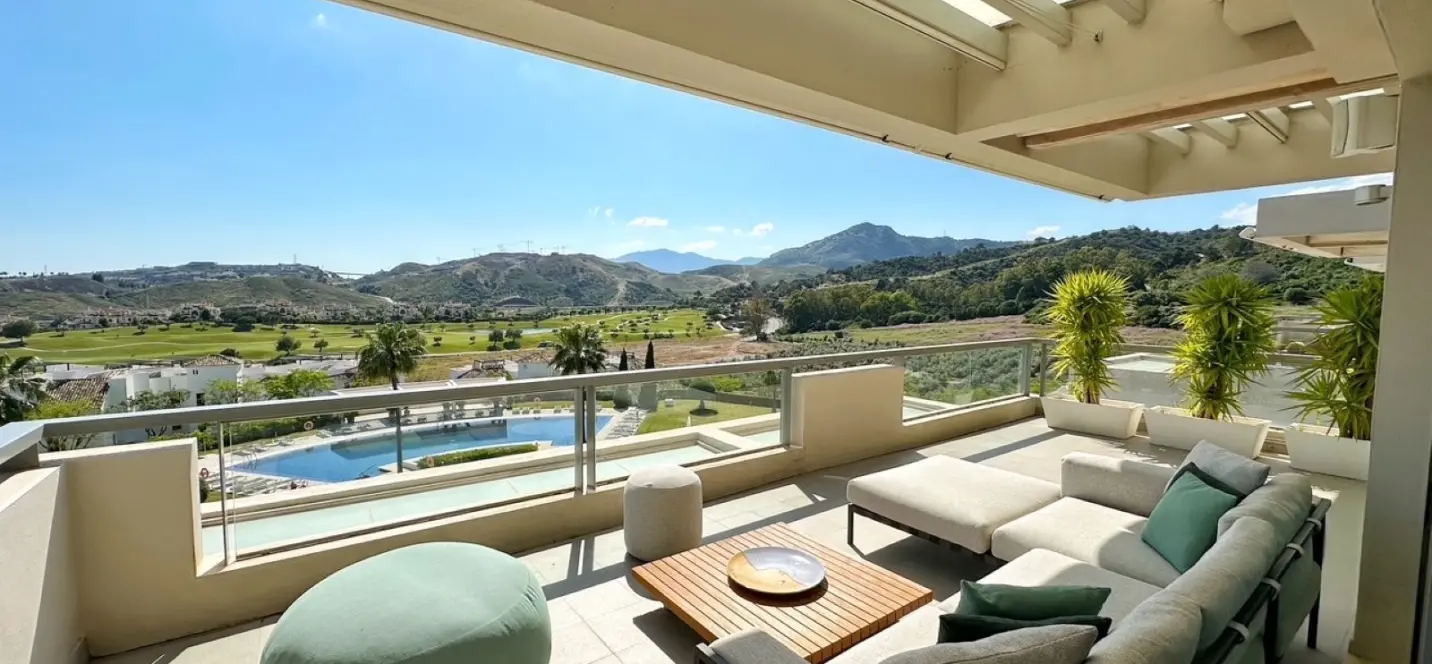 Sale of penthouse duplex in Los Arqueros 3