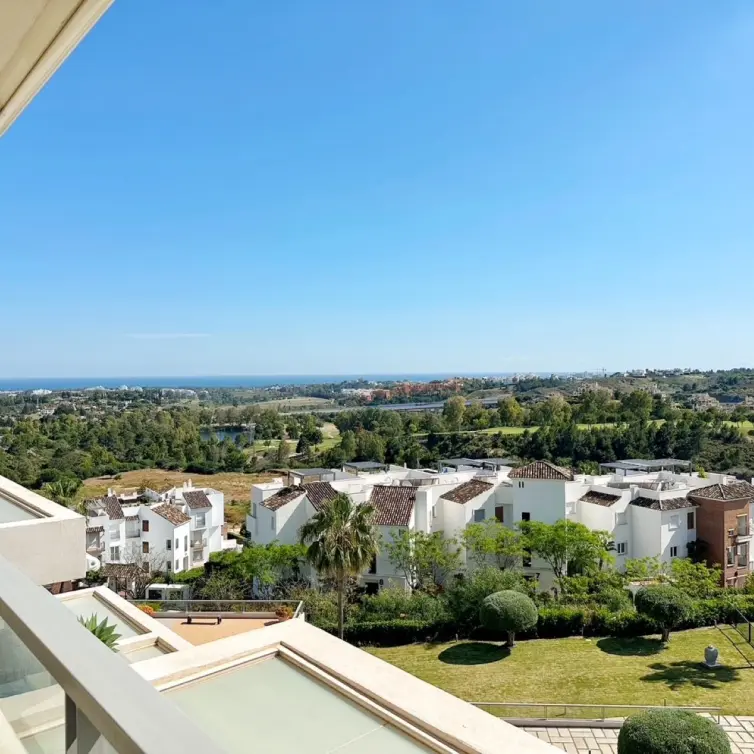 Sale of penthouse duplex in Los Arqueros