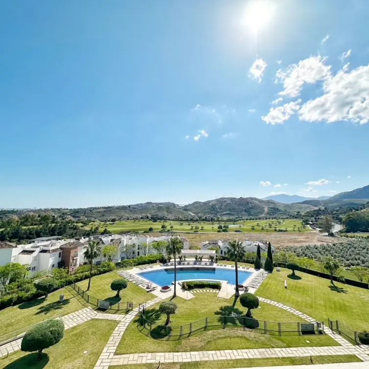 Sale of penthouse duplex in Los Arqueros