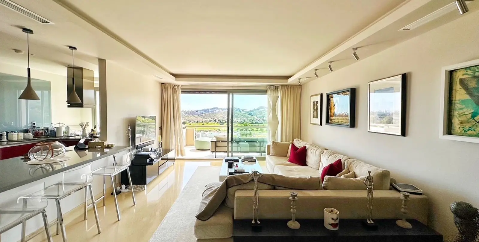 Venta de ático dúplex en Los Arqueros 10