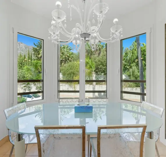 Sale of middle floor apartment in Sierra Blanca