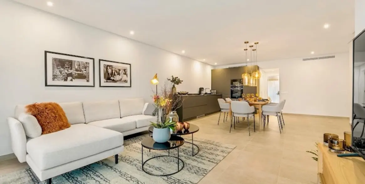 Sale of ground floor apartment in Estepona (district Estepona) 2