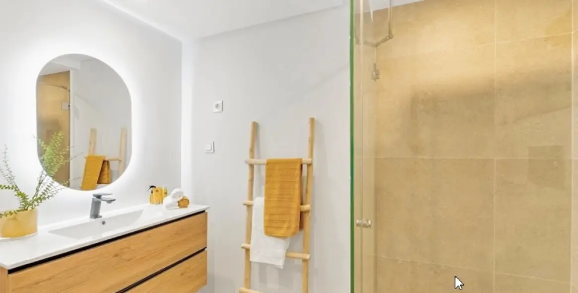 Sale of ground floor apartment in Estepona (district Estepona) 10