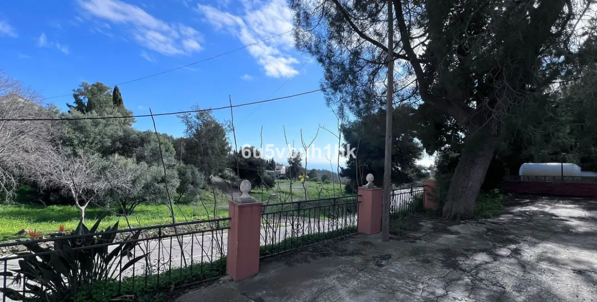 Sale of restaurant in Malaga - Ciudad Jardin 32