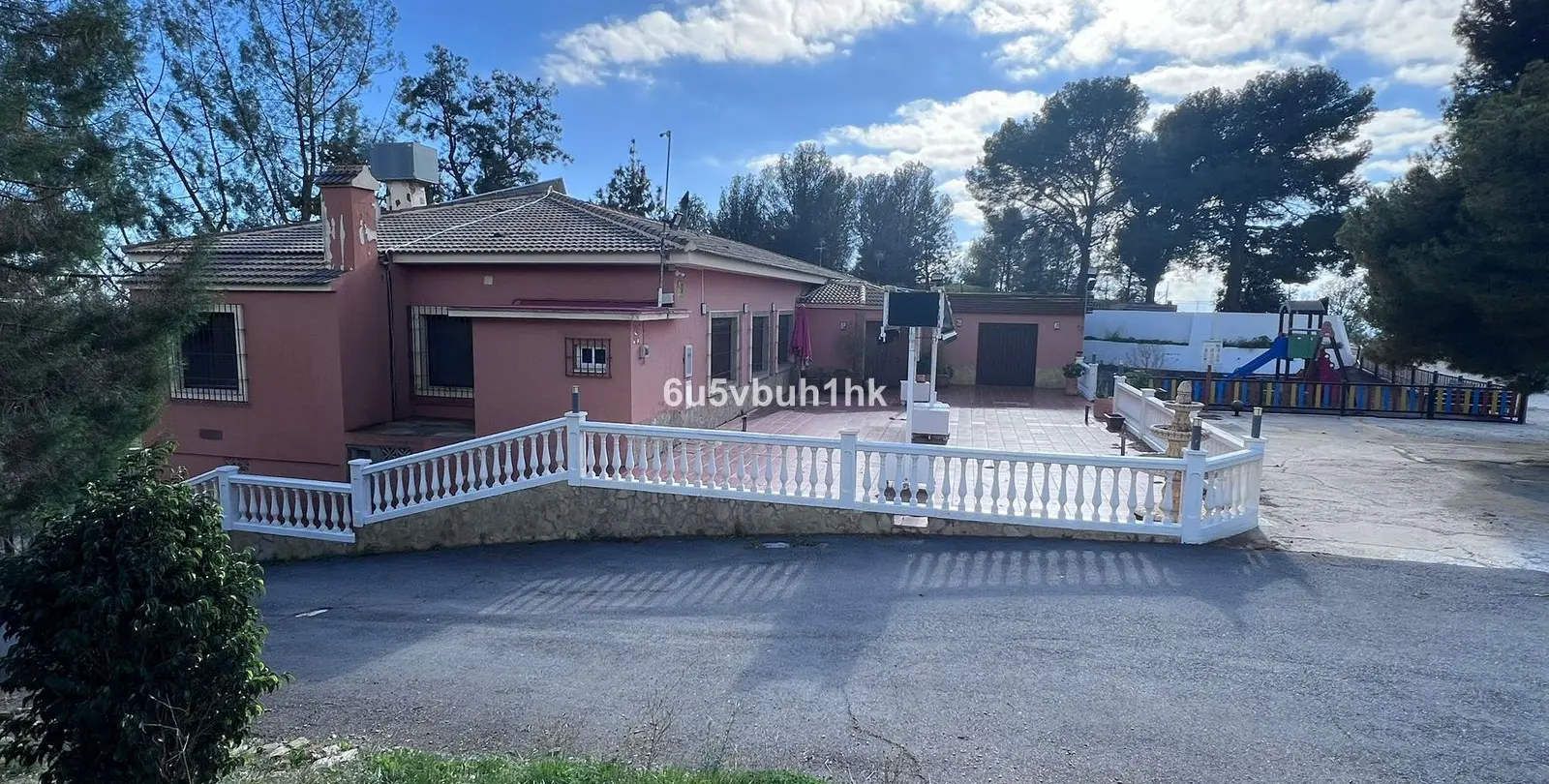 Sale of restaurant in Malaga - Ciudad Jardin 4