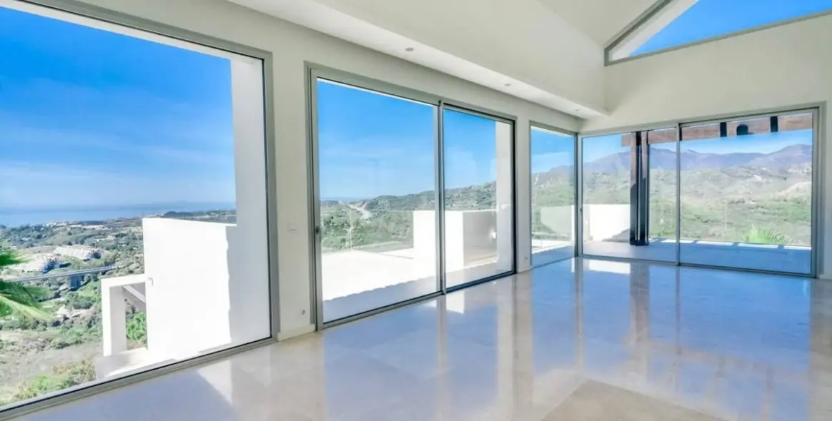 Sale of penthouse in Benahavís 2