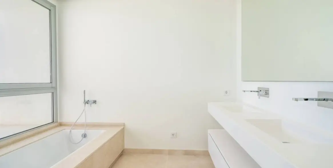 Sale of penthouse in Benahavís 12