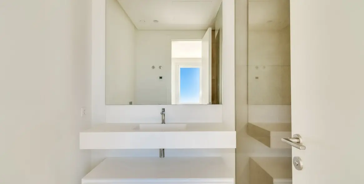 Sale of penthouse in Benahavís 16