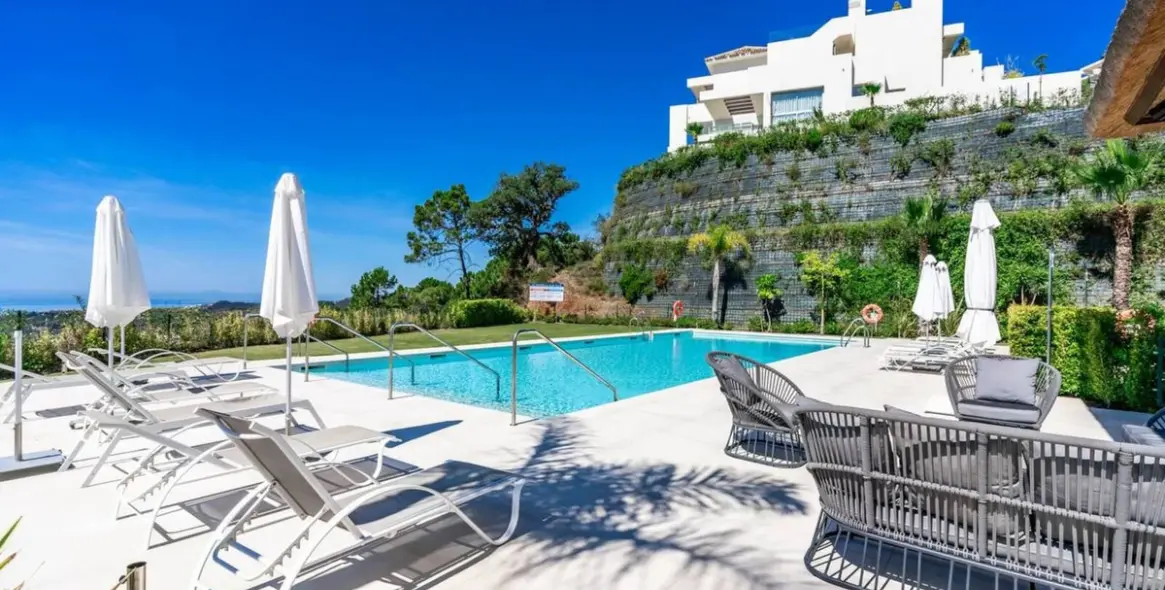 Sale of penthouse in Benahavís 26