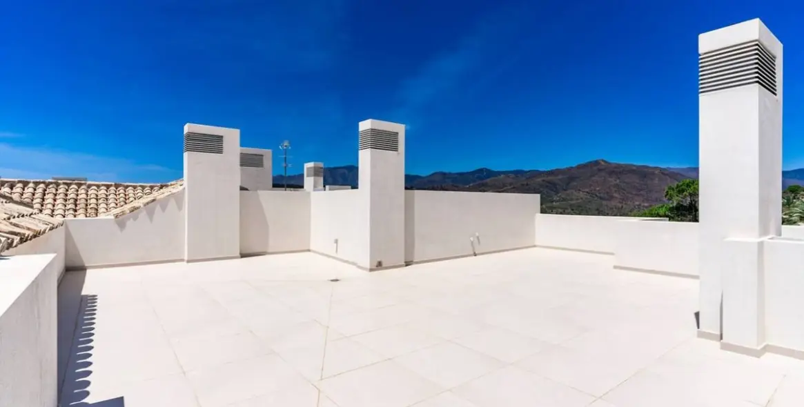 Sale of penthouse in Benahavís 29