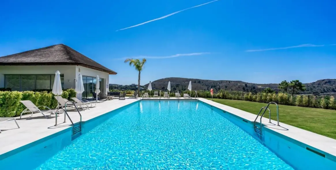 Sale of penthouse in Benahavís 33