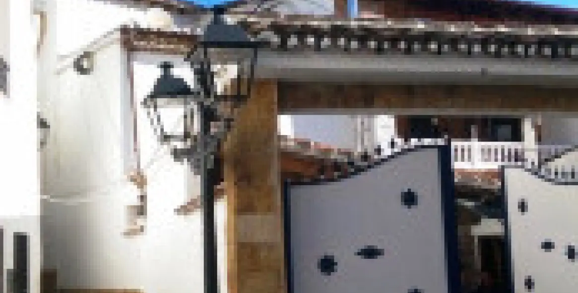 Продажа хостела в Monda 5