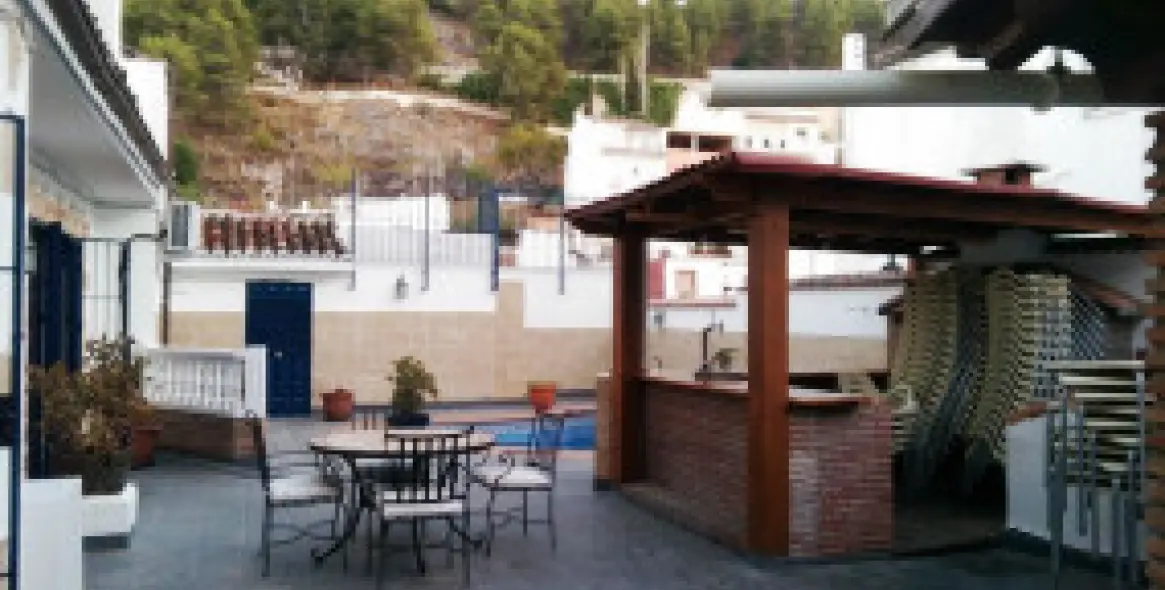 Продажа хостела в Monda 17