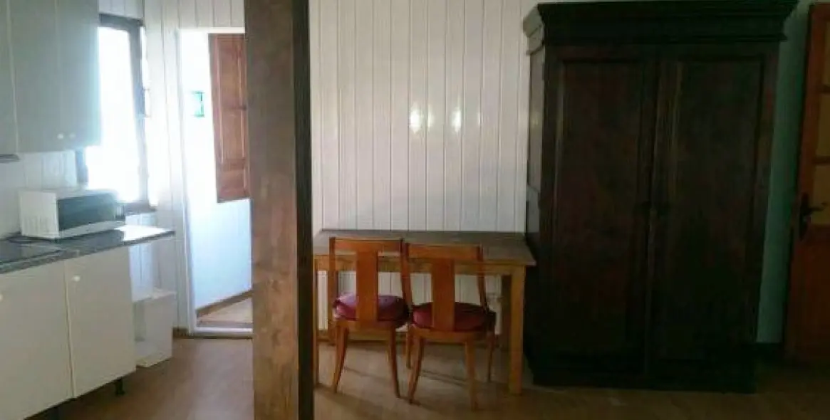 Sale of hostel in Monda 36