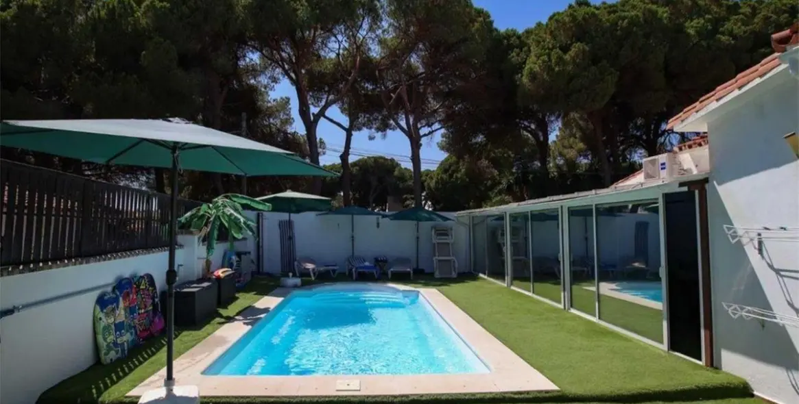 Продажа  отдельно стоящей виллы в El Rosario 1