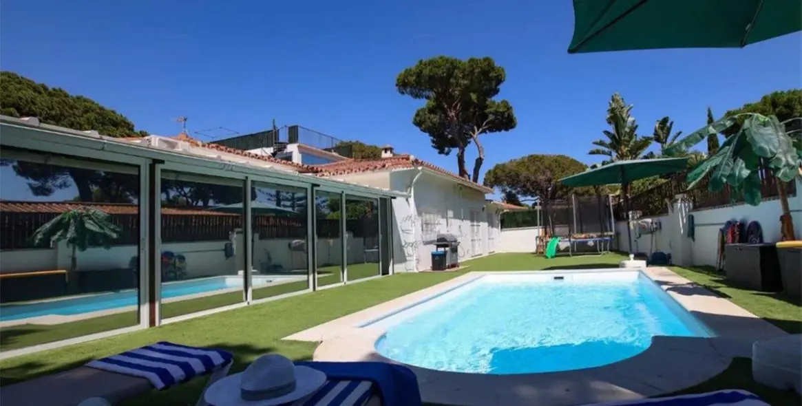 Продажа  отдельно стоящей виллы в El Rosario 2