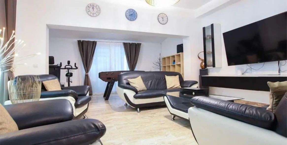 Продажа  отдельно стоящей виллы в El Rosario 11