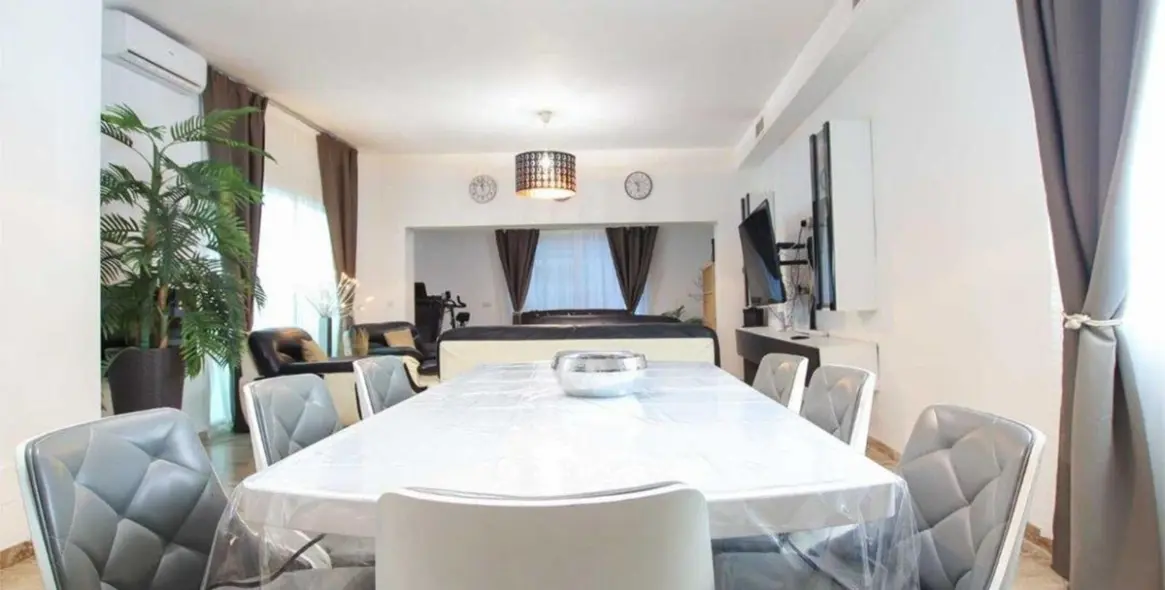 Продажа  отдельно стоящей виллы в El Rosario 12