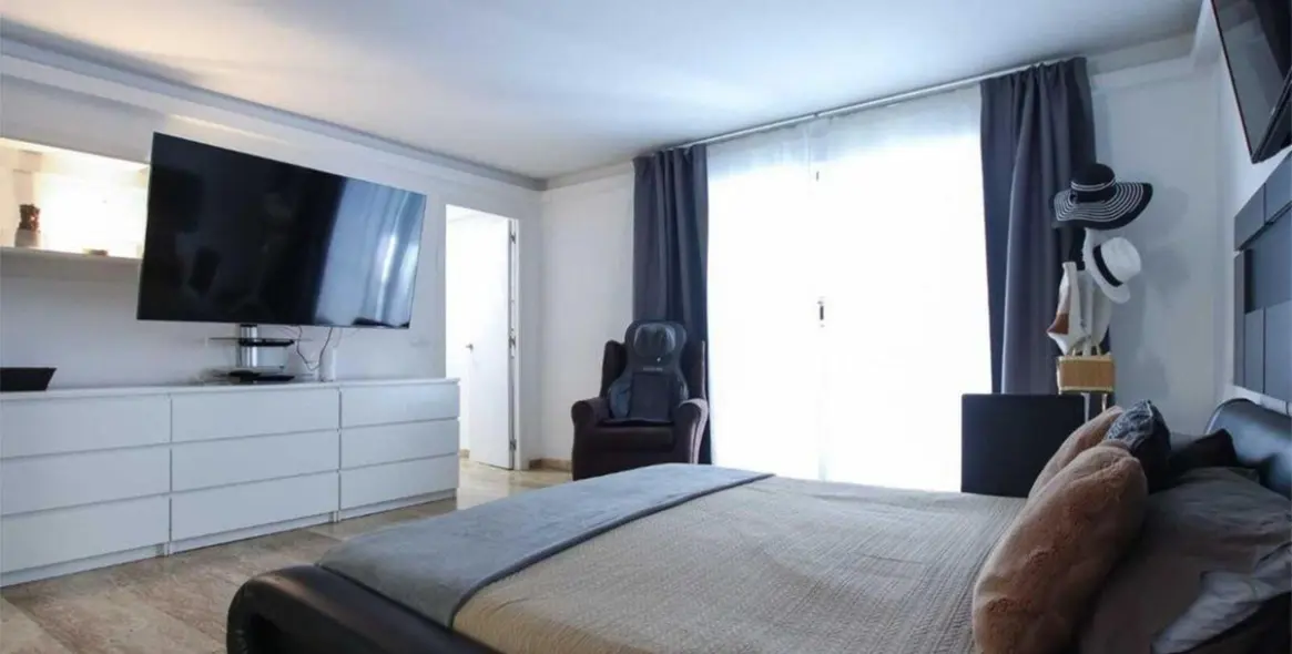 Продажа  отдельно стоящей виллы в El Rosario 18