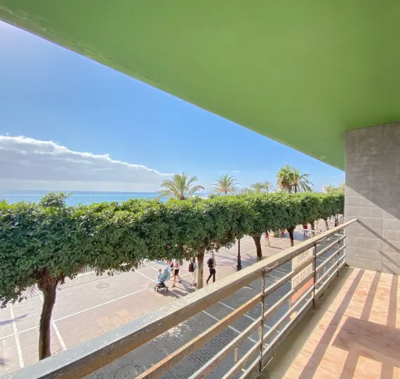 Sale of office in Marbella