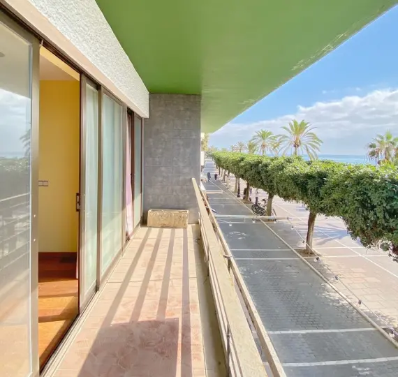 Sale of office in Marbella