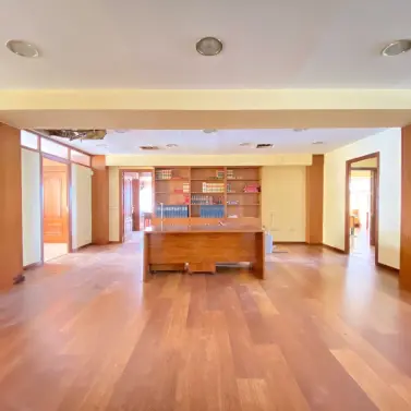 Sale of office in Marbella
