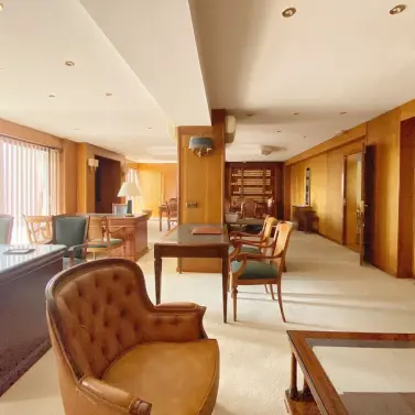 Sale of office in Marbella