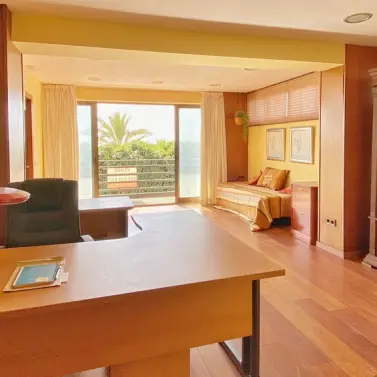 Sale of office in Marbella