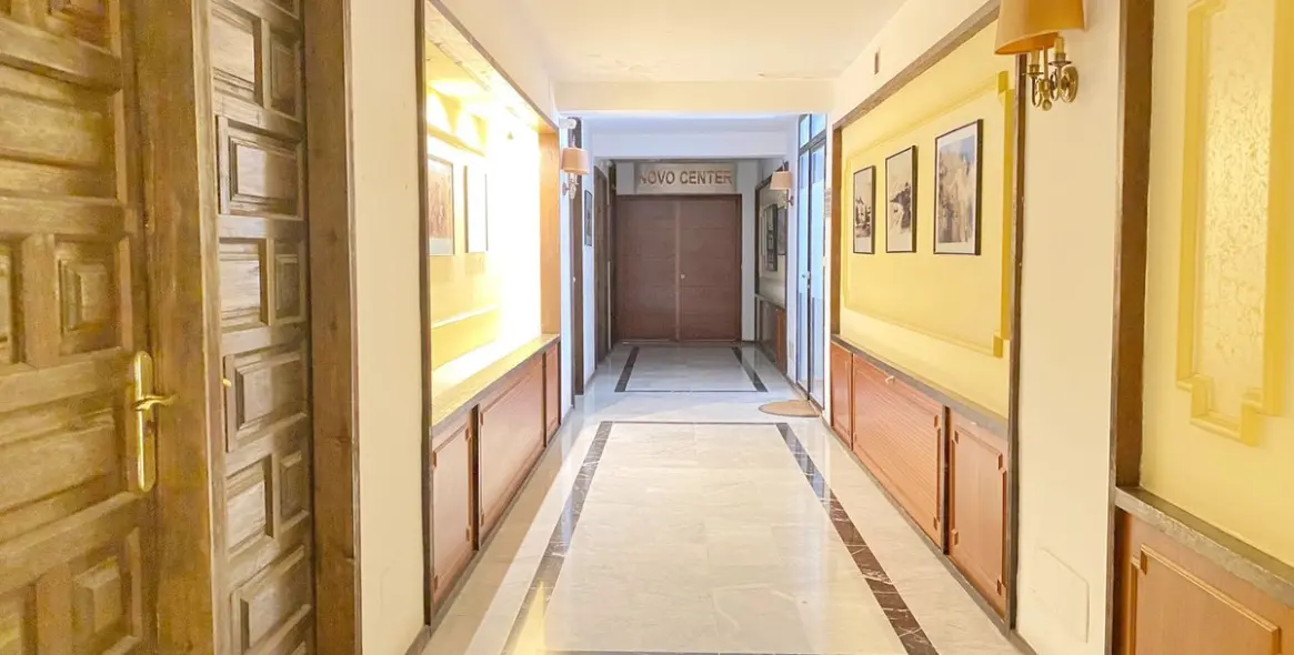 Sale of office in Marbella 16