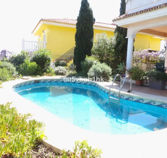 Venta de villa independiente en El Castillo