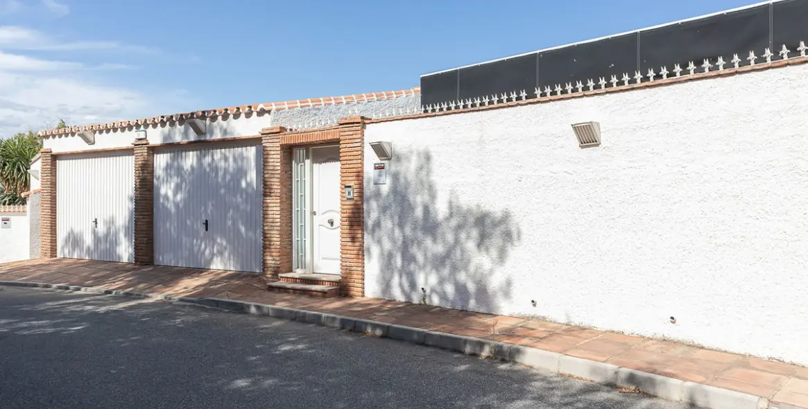 Sale of detached villa in Torrenueva 3