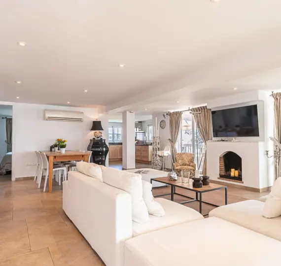 Venta de villa independiente en Torrenueva