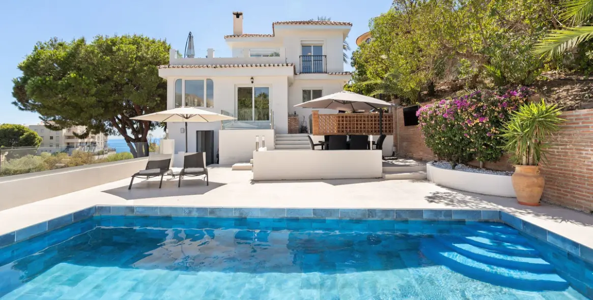 Sale of detached villa in Torreblanca 1