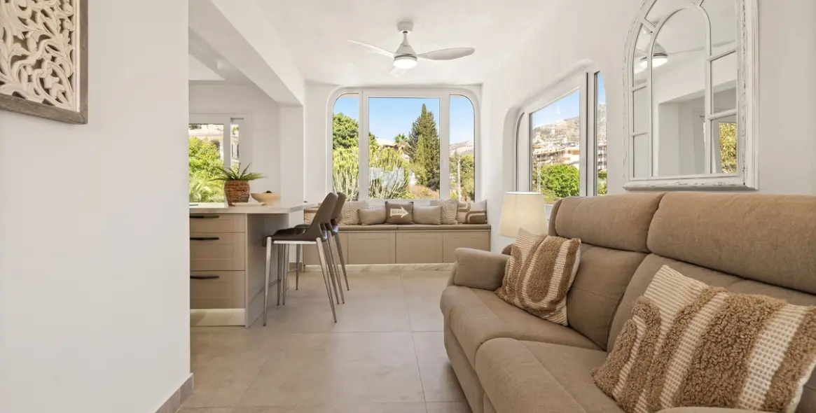 Sale of detached villa in Torreblanca 13