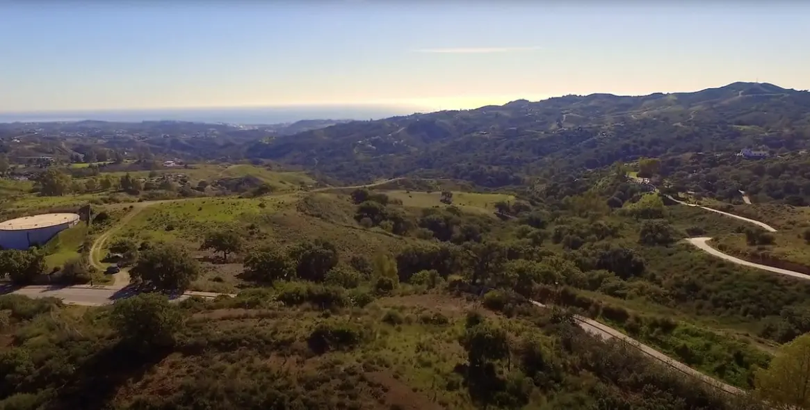 Sale of residential plot in La Mairena 2