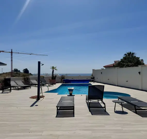 Продажа  отдельно стоящей виллы в Estepona