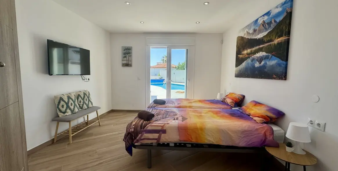 Продажа  отдельно стоящей виллы в Estepona 27